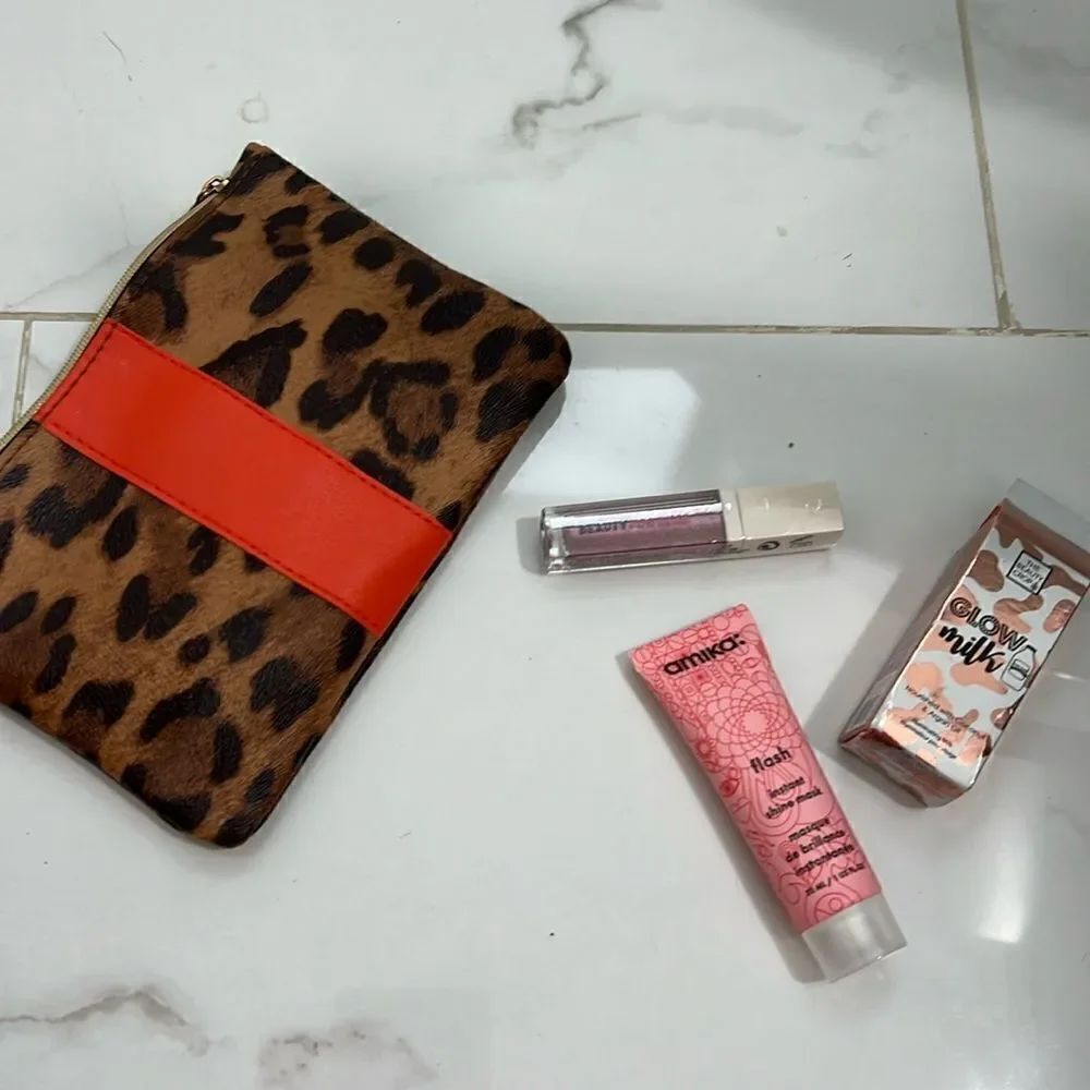 BRAND NEW Hair Mask Liquid Highlighter & Lip Gloss Small Makeup Pouch Included